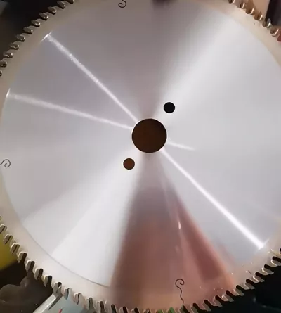 How to deal with spiral grain when polishing circular saw blade